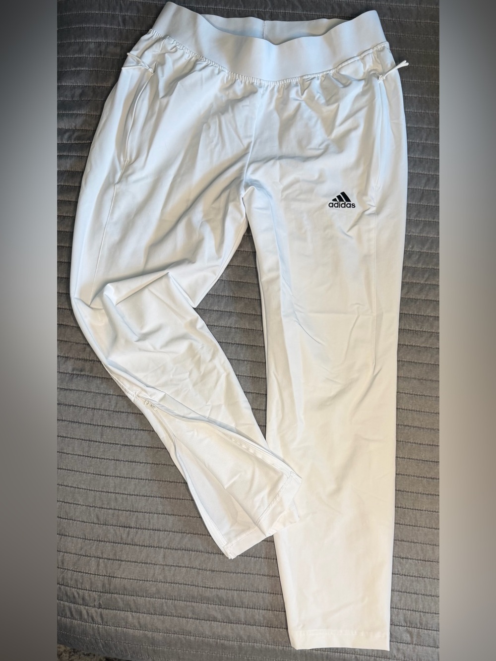 Womens adidas White Performance Track Pants with Zip Ankles/ zipper pockets M